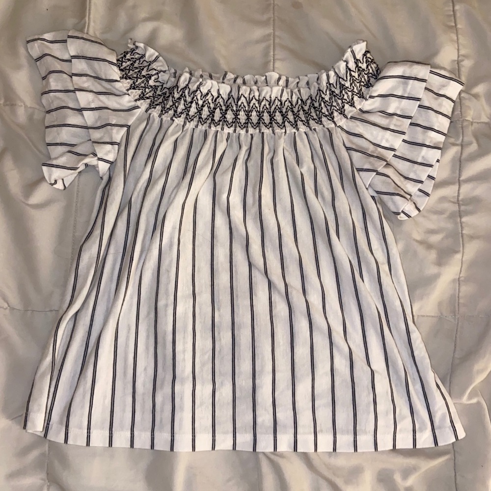 American Eagle off the shoulder shirt